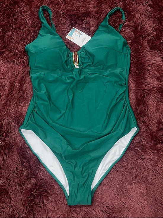 B2Prity Other - NWT B2PRITY Emerald Green One-Piece Swimsuit Size L